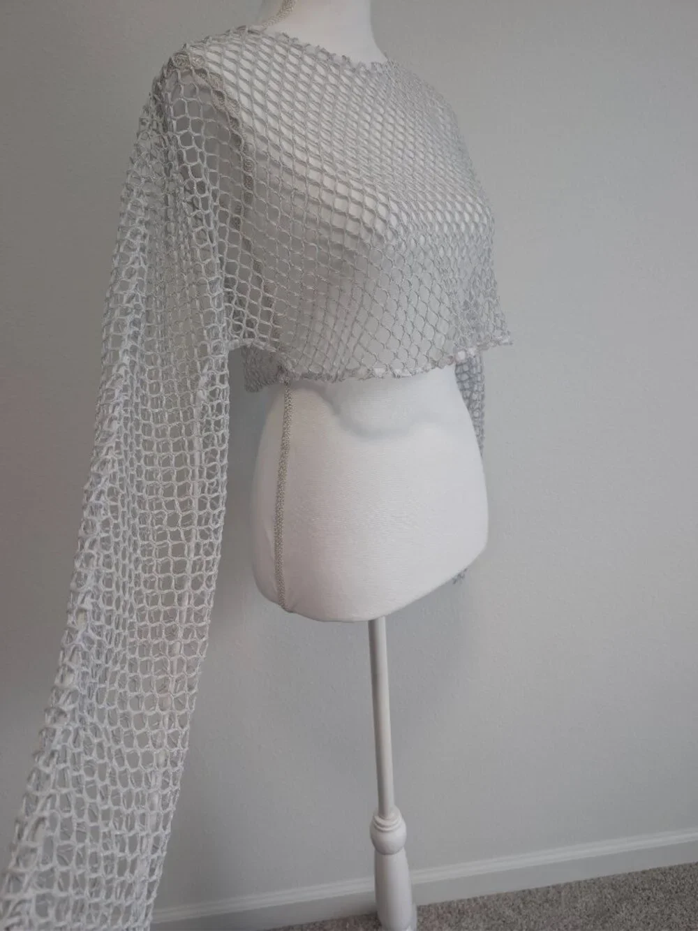 ZARA Open Knit Fishnet Cropped Long Sleeve Top L